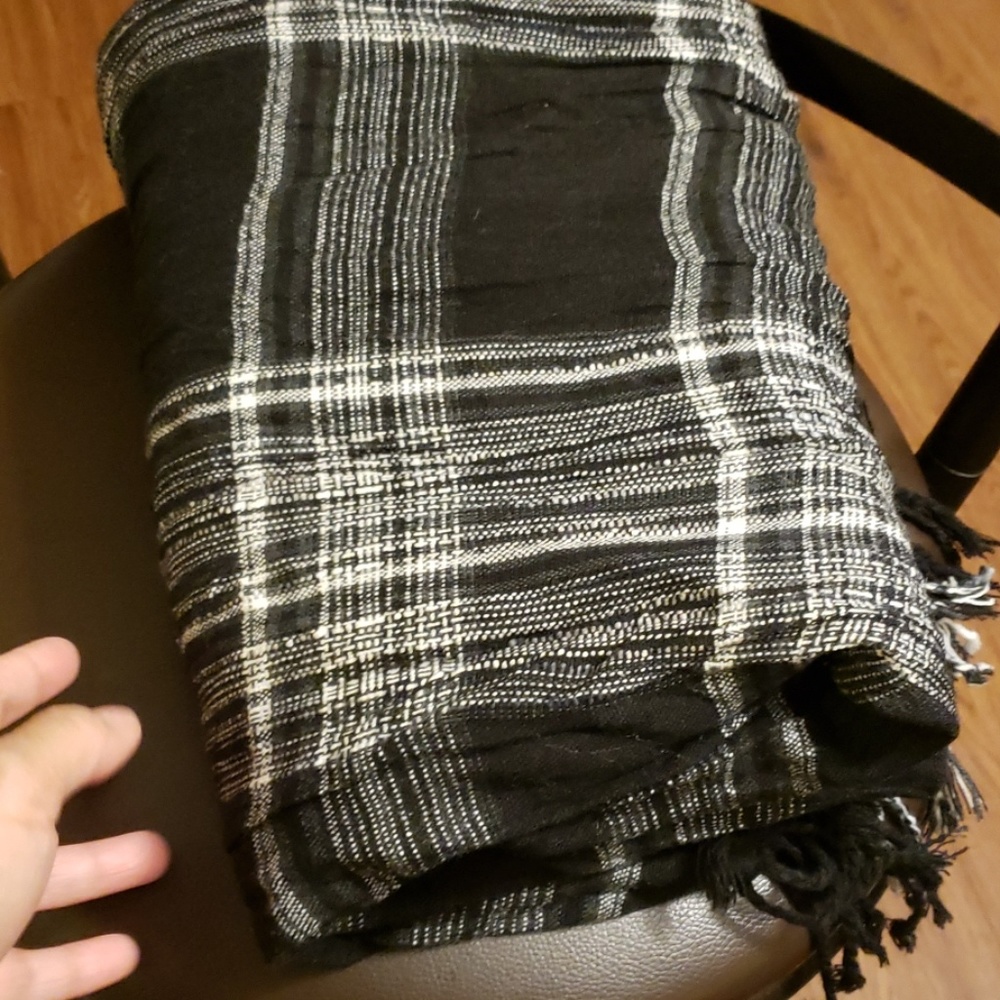 Shawl wrap - Picture 5 of 6